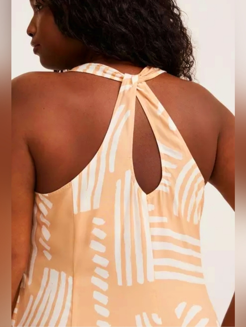 torrid Peach and White Geometric Print V-Neck Maxi Dress - Picture 3 of 12